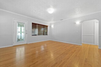 609 NE 9th Ave in Fort Lauderdale, FL - Building Photo - Building Photo