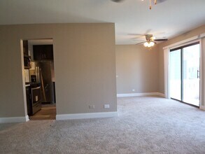 1517 7 Pines Rd in Schaumburg, IL - Building Photo - Building Photo