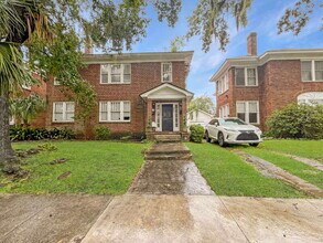 521 E 49th St in Savannah, GA - Building Photo - Building Photo