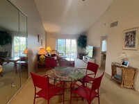 14831 Hole IN 1 Cir, Unit #407 Penthouse in Ft. Myers, FL - Foto de edificio - Building Photo