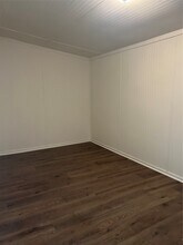 189 Isaacks Rd in Humble, TX - Foto de edificio - Building Photo