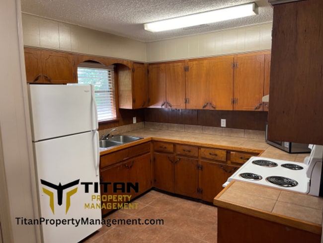 1414 Chris Dr in Benton, AR - Building Photo - Building Photo