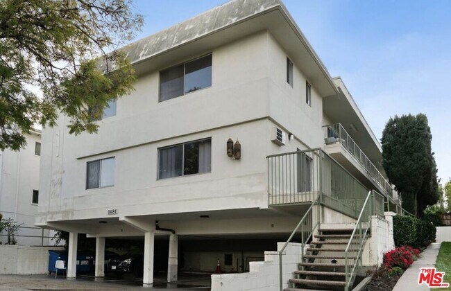 property at 1481 Reeves St