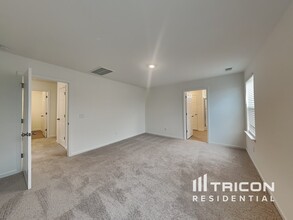 157 Crabourne Dr in White House, TN - Building Photo - Building Photo
