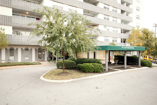 Continental Condos in Nashville, TN - Foto de edificio - Building Photo