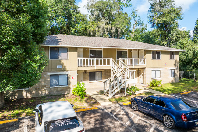 Cedar Ridge Apartments in Gainesville, FL - Foto de edificio - Building Photo