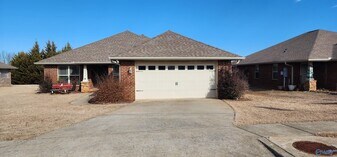 29831 NW Crockett Run Ln in Harvest, AL - Building Photo
