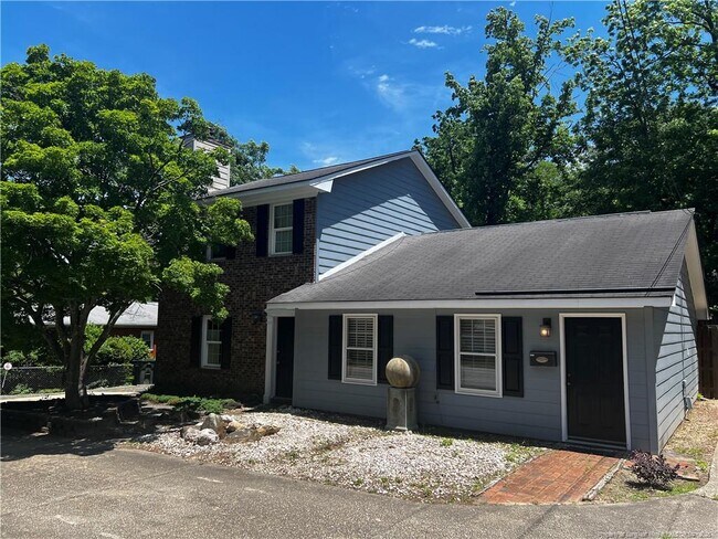 202 Woodside Ave in Fayetteville, NC - Building Photo - Building Photo