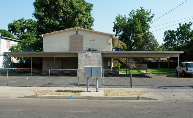 4421 E Hedges Ave in Fresno, CA - Building Photo - Building Photo