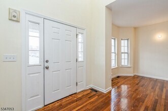 177 Sunshine Dr-Unit -177 in Piscataway, NJ - Building Photo - Building Photo