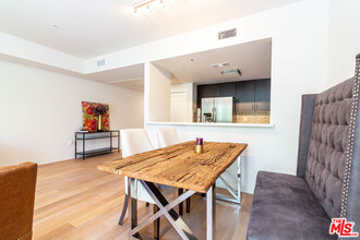 436 S Virgil Ave in Los Angeles, CA - Building Photo - Building Photo