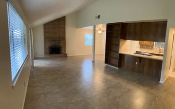 1213 Satariano Ln in Modesto, CA - Building Photo - Building Photo