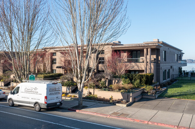 Waters Edge in Kirkland, WA - Foto de edificio - Building Photo