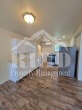 4114 McCall Blvd W in Bremerton, WA - Building Photo - Building Photo
