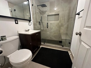 1621 N 71st Ave in Hollywood, FL - Foto de edificio - Building Photo