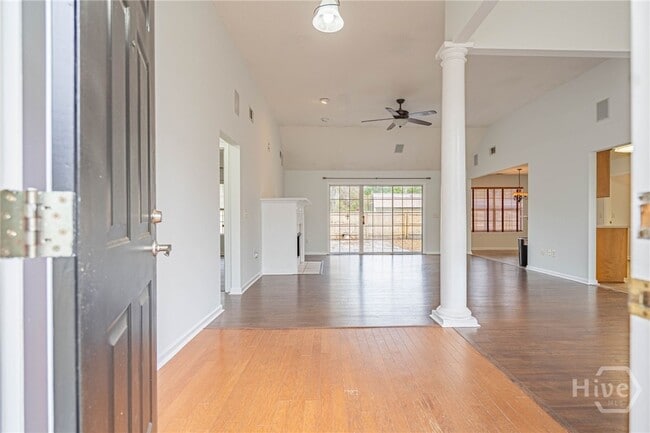 114 Laurens Ln in Savannah, GA - Building Photo - Building Photo