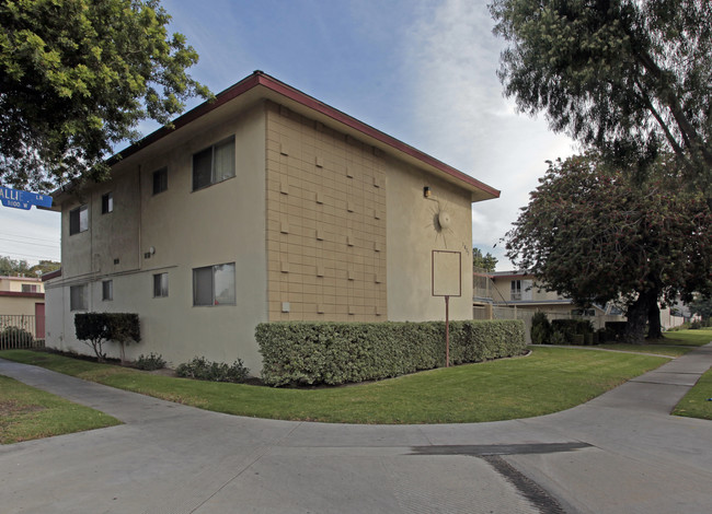 1833 W Sallie Ln in Anaheim, CA - Building Photo - Building Photo