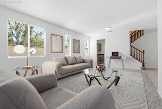 1059 Vista Pointe Blvd in Oceanside, CA - Building Photo - Building Photo