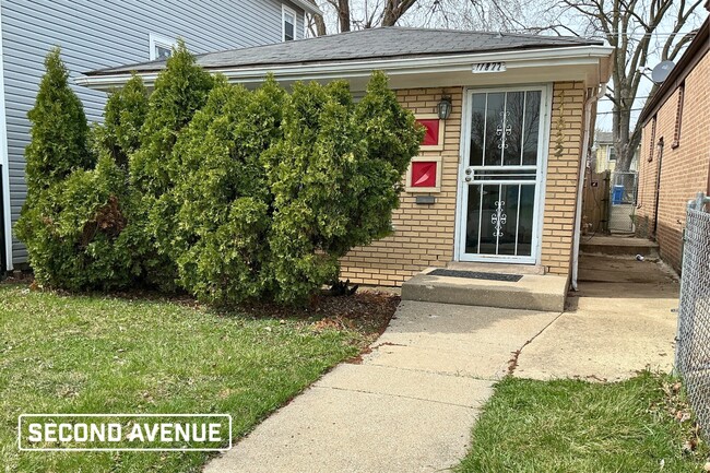 property at 11822 S Watkins Ave