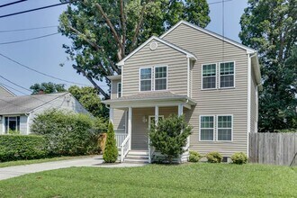 528 E Gilpin Ave in Norfolk, VA - Building Photo - Building Photo