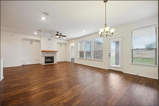 705 Vaughn St in Georgetown, TX - Building Photo - Building Photo