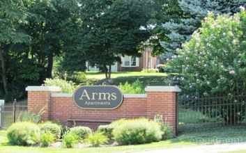 Arms Apartments in West Springfield, MA - Building Photo - Building Photo