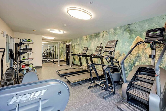 Courtyard Off Main in Bellevue, WA - Foto de edificio - Building Photo