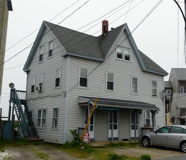 232 Ocean St in Marshfield, MA - Foto de edificio - Building Photo