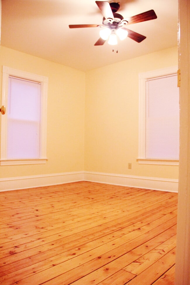 23 West Ln in Winooski, VT - Foto de edificio - Building Photo