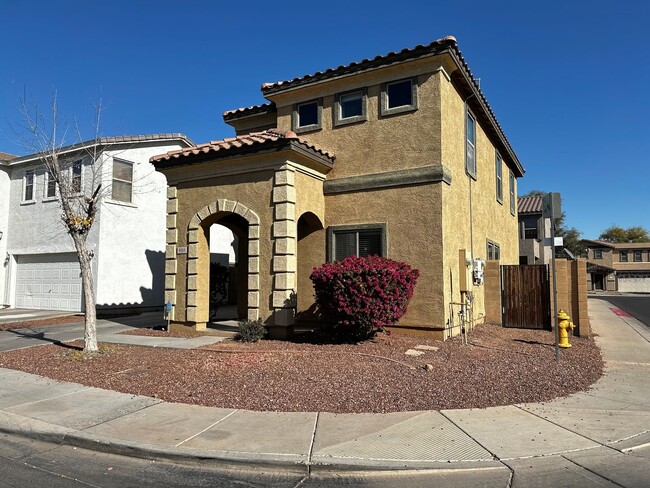 805 N 111th Ln in Avondale, AZ - Building Photo - Building Photo