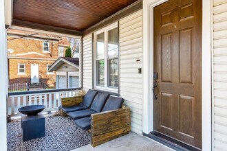 1054 Hunterdon St, Unit 302 in Newark, NJ - Building Photo - Building Photo