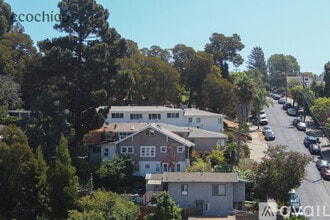 1912 E 30th St, Unit C in Oakland, CA - Building Photo - Building Photo