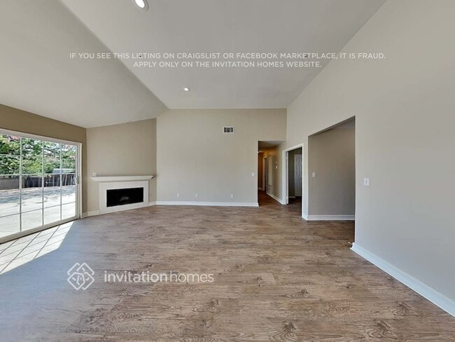 13833 Cobblestone Ct in Fontana, CA - Building Photo - Building Photo