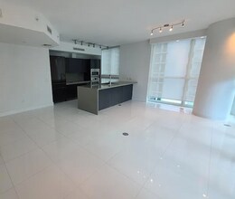 1080 Brickell Ave, Unit 2008 in Miami, FL - Building Photo - Building Photo