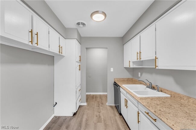 property at 2537 Noble Rd
