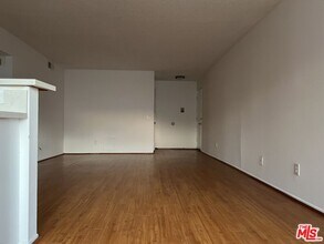 710 Crenshaw Blvd in Los Angeles, CA - Building Photo - Building Photo