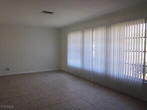 5716 Riverside Dr in Cape Coral, FL - Building Photo - Building Photo