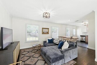3917 Hawick Ln in Dallas, TX - Building Photo - Building Photo