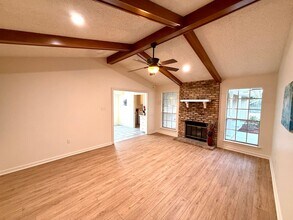 1633 Brookhollow Dr in Baton Rouge, LA - Building Photo - Building Photo