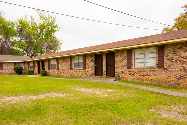 1500 9th Ave in Phenix City, AL - Foto de edificio - Building Photo