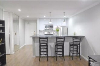 2108 Shelter Creek Ln in San Bruno, CA - Building Photo - Building Photo