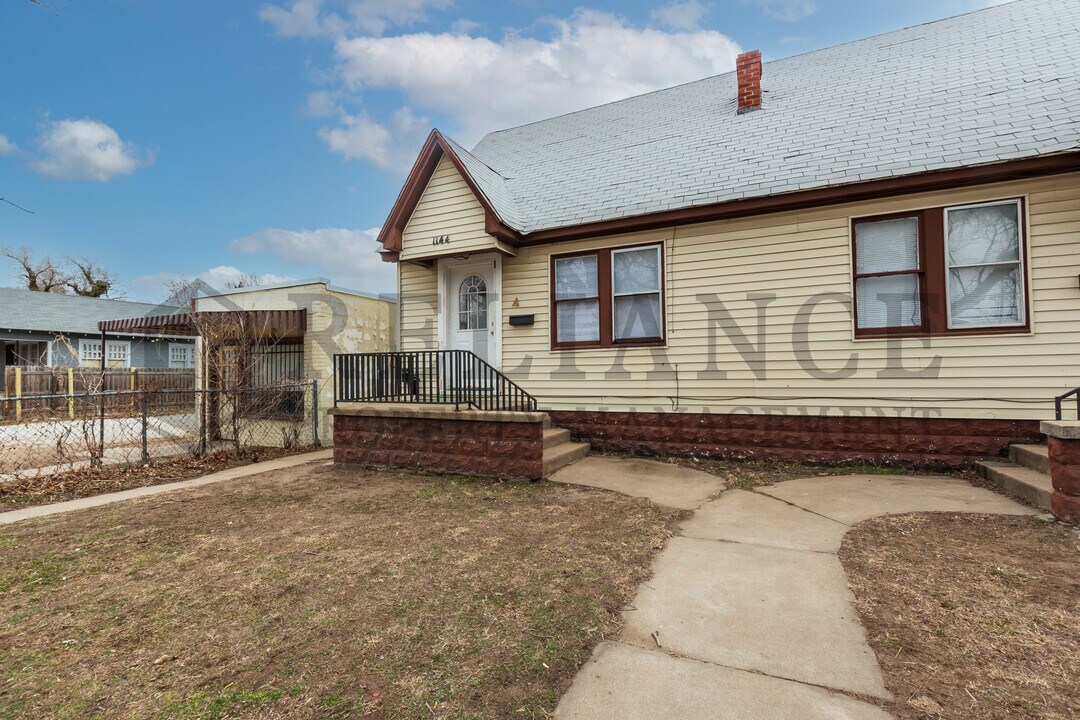 1144 S Pattie St in Wichita, KS - Foto de edificio