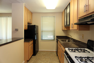 Steward Tower Apartments in Laurel, MD - Building Photo - Interior Photo