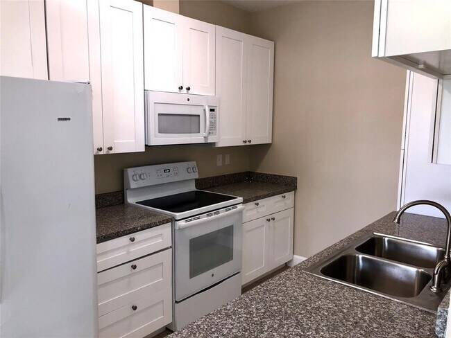 1820 Jacquelyn Dr photo'