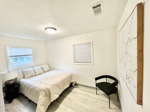 7381 Fernandina Ave in Jacksonville, FL - Building Photo - Building Photo
