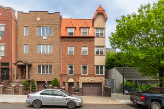 626 Leonard St in Brooklyn, NY - Building Photo - Building Photo