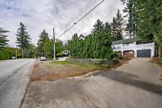 15398-15328 28 Ave in Surrey, BC - Foto de edificio - Building Photo