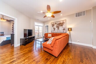 4616 N Kenmore Ave in Chicago, IL - Building Photo - Building Photo