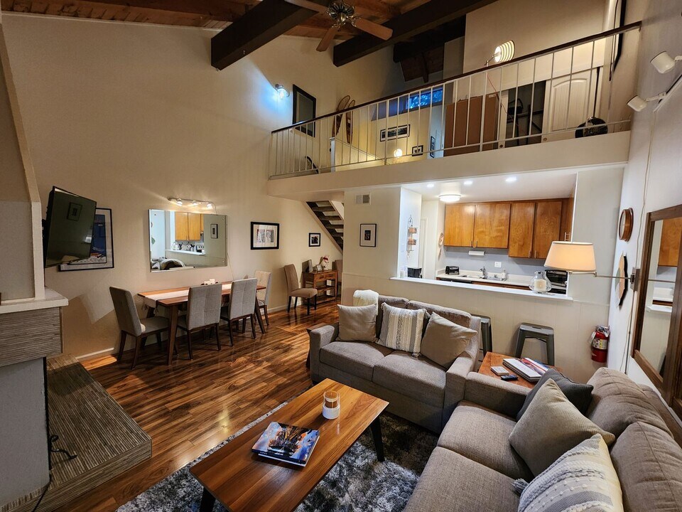 5101 N Lake Blvd in Carnelian Bay, CA - Building Photo