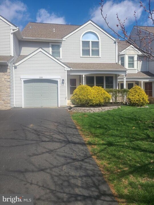108 Filly Dr in North Wales, PA - Building Photo